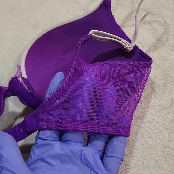 Victoria's Secret Bra - Picture 6 of 10